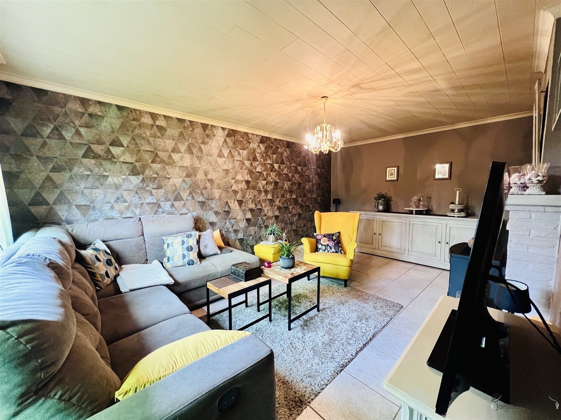 Te renoveren vrijstaande woning foto 4