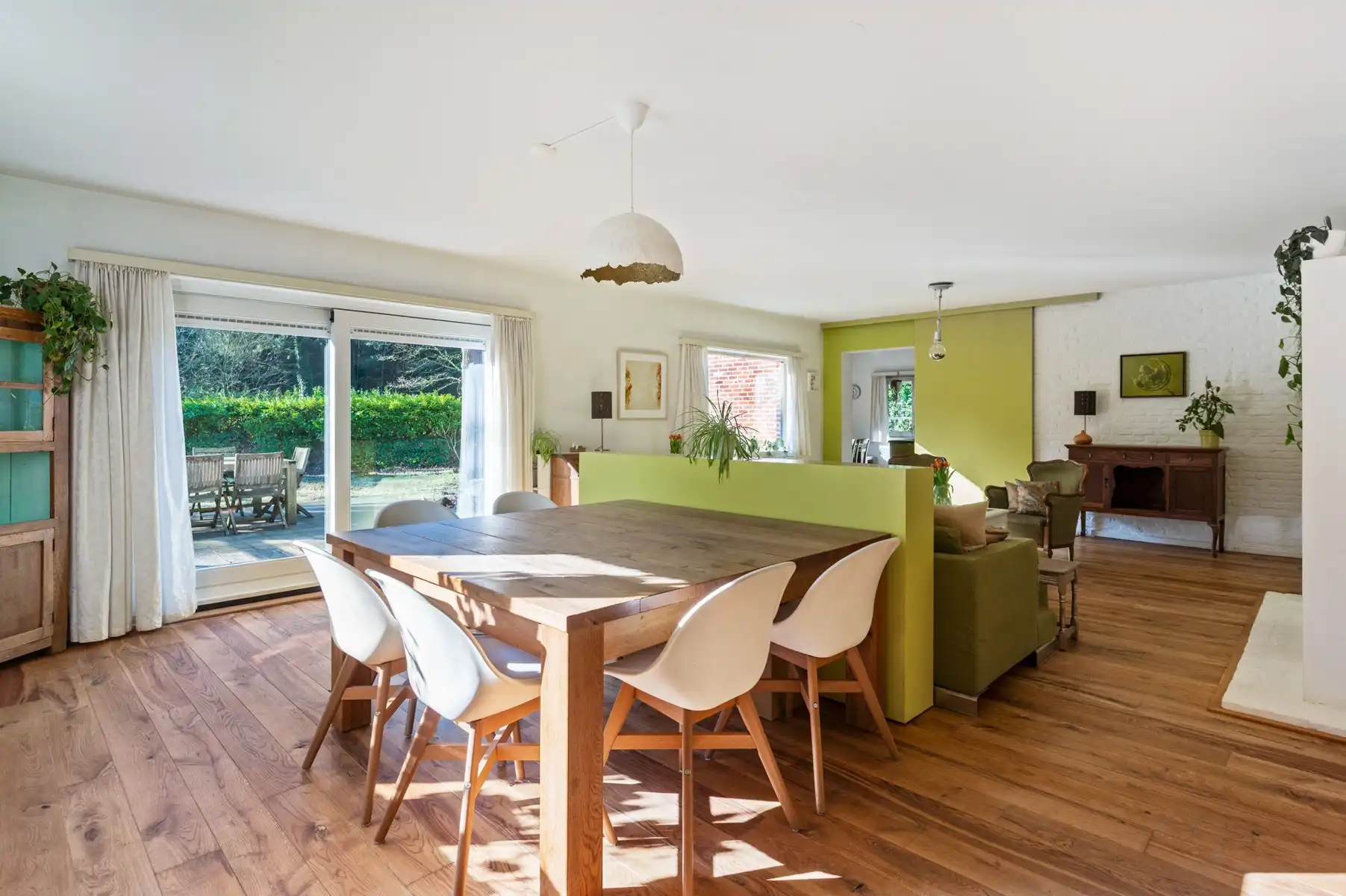 Ruim en rustig wonen op een unieke topligging foto 11