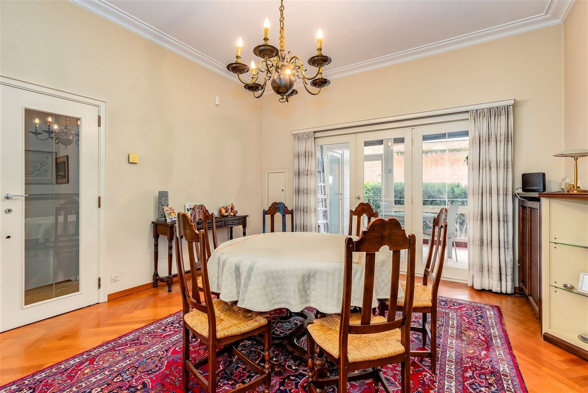 Praktijkwoning met 6 - 7 slaapkamers en gezellige tuin foto 17