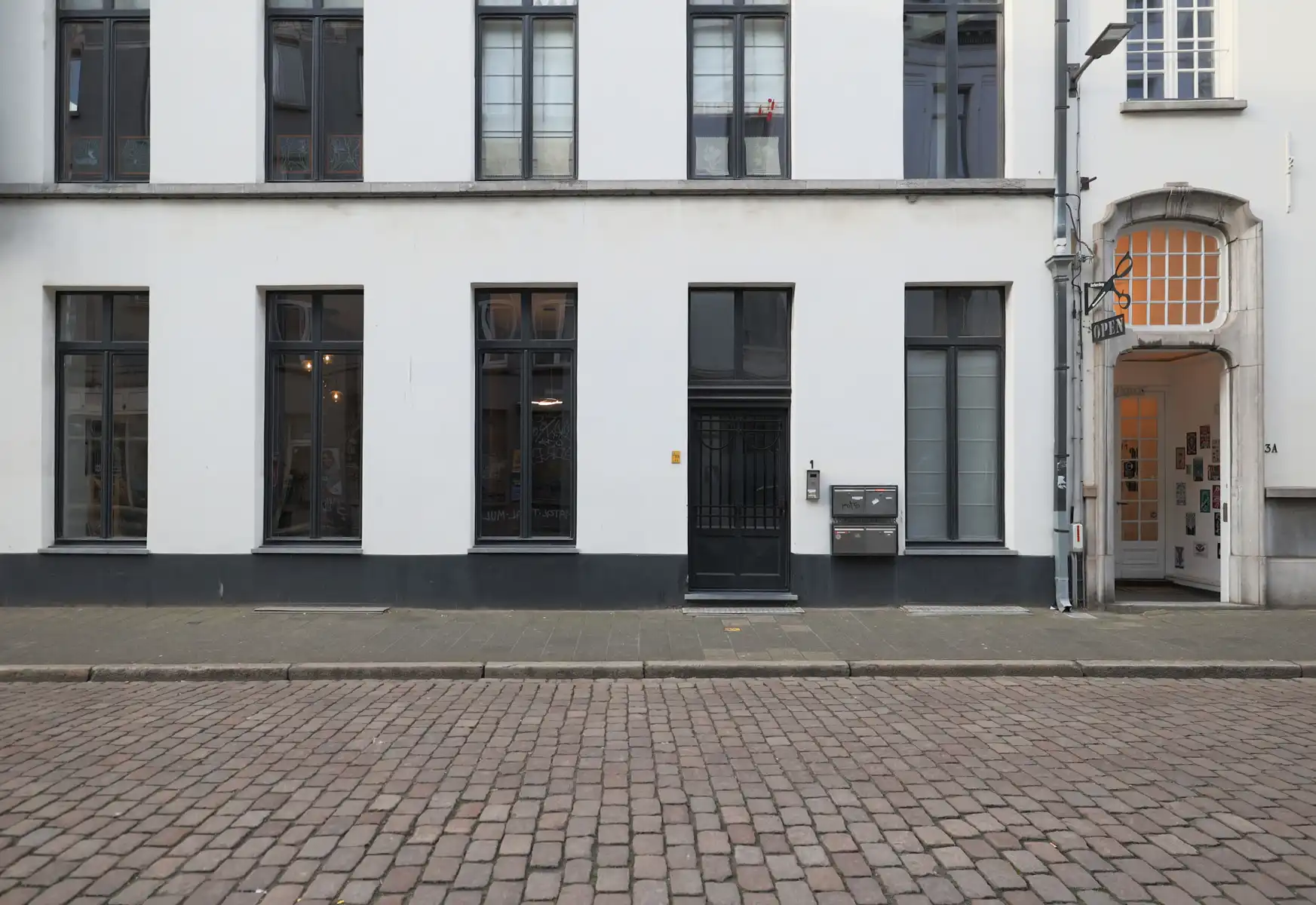 Stoer, warm en verrassend ruim — Loftgevoel met buitenruimte foto 22