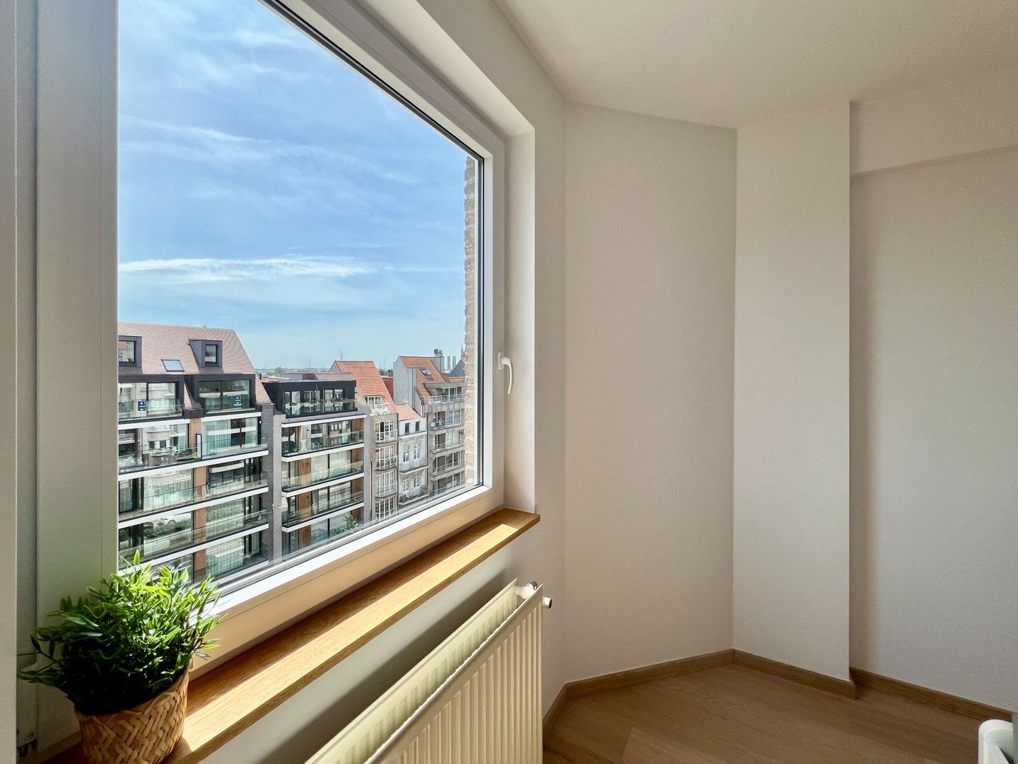 Zonnig appartement met 2 slaapkamers nabij de Zeedijk! foto 9