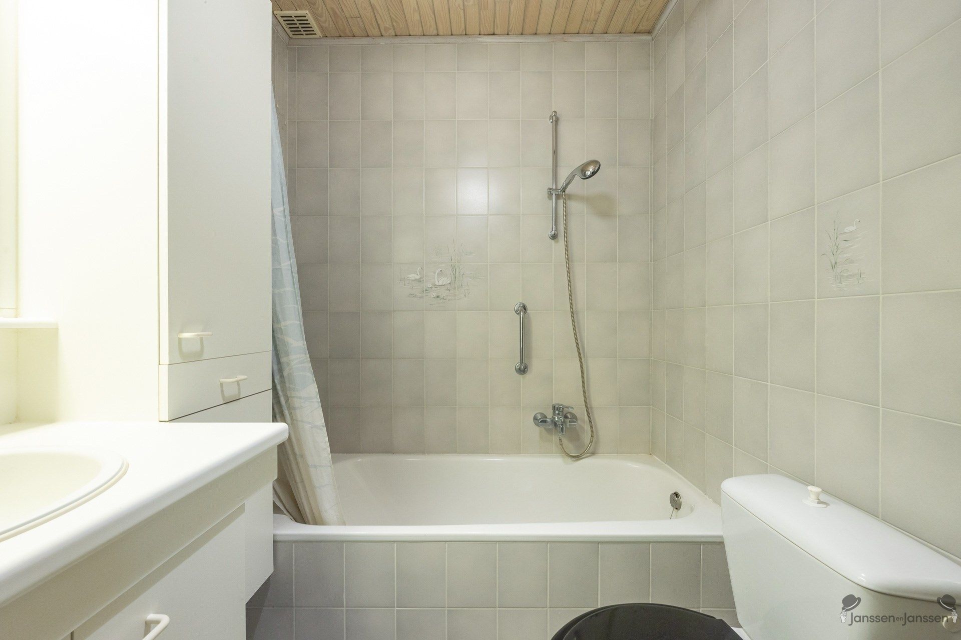 Vrijstaande villa met potentieel in gewilde wijk van Brasschaat foto 17