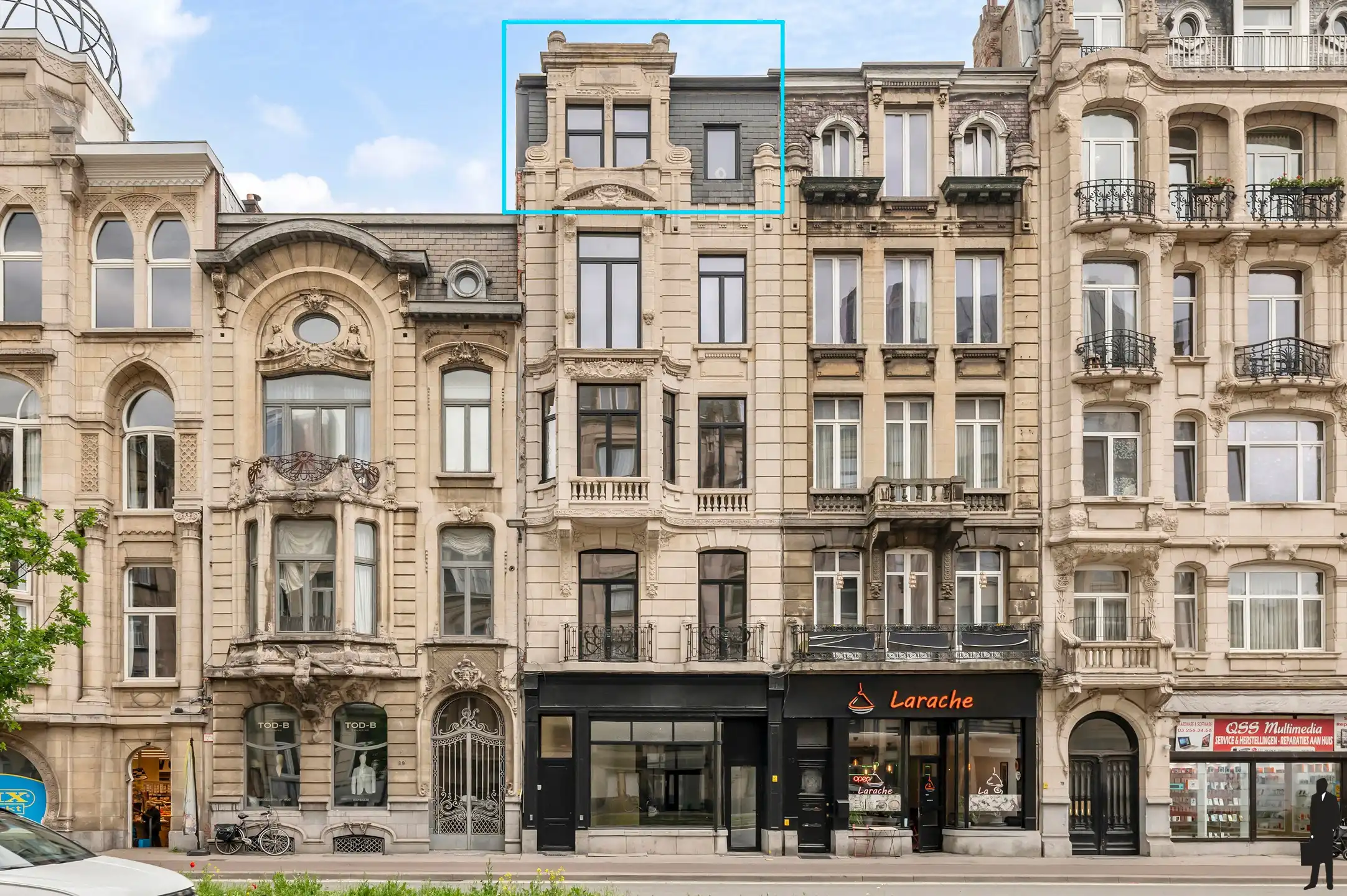 Gerenoveerd dakappartement met twee slaapkamers foto 2