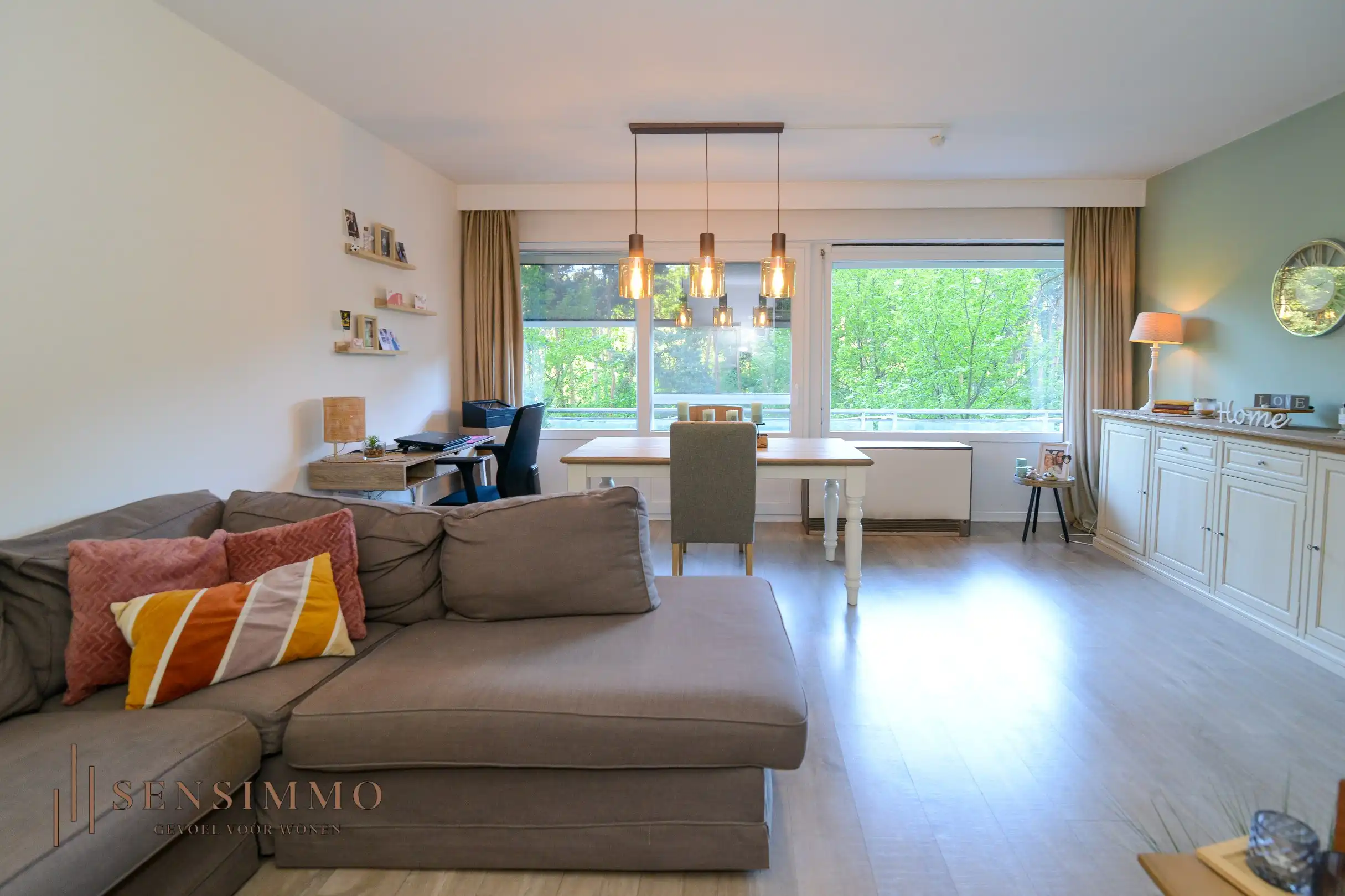 Gerenoveerd 3 slaapkamer appartement met kelderberging vlakbij Genk centrum! foto 6