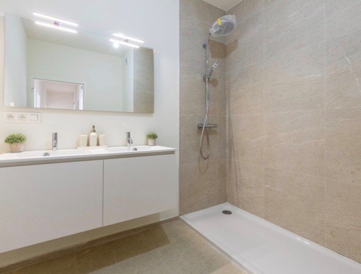 Ruim appartement met 3 slaapkamers en garage te Brugge! foto 9