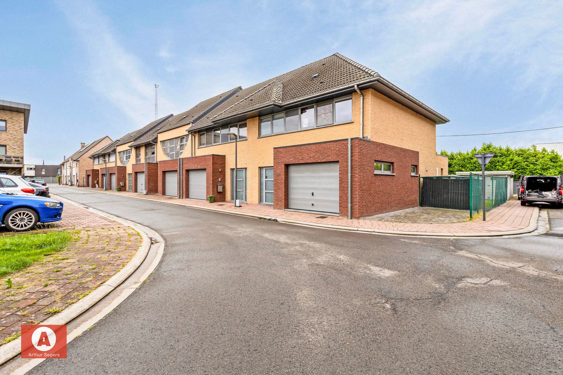 Energiezuinige woning met 4 slaapk. en ZW tuin op toplocatie foto 2