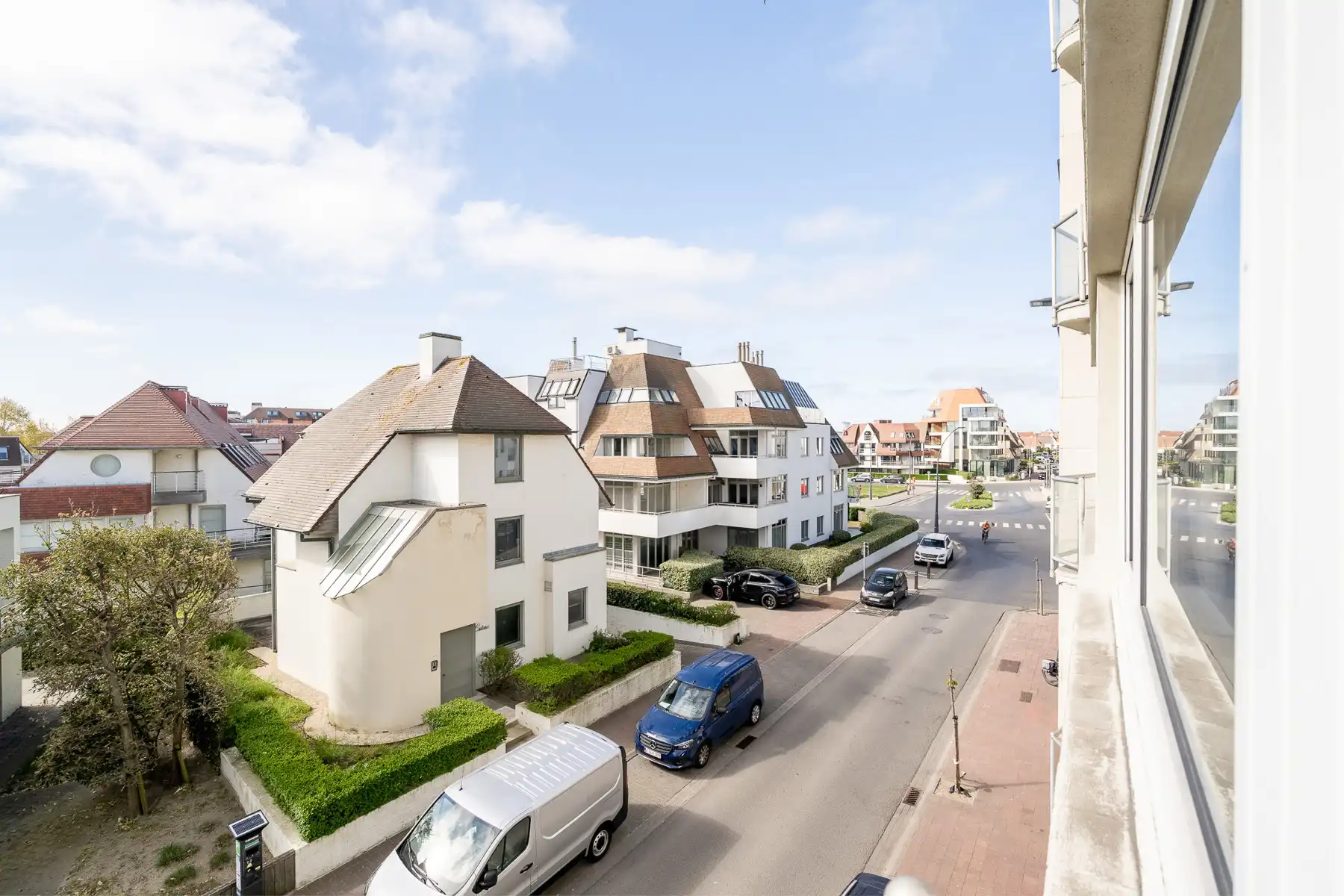 Ongemeubeld 3 slaapkamerappartement op uitstekende locatie foto 3