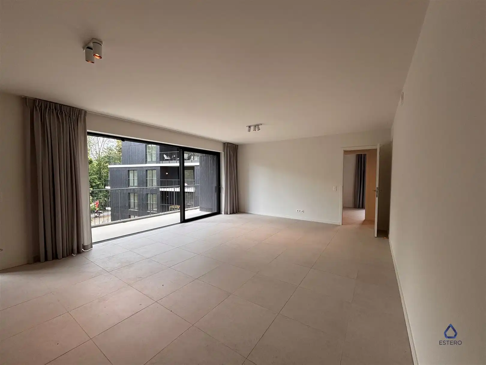 Prachtig nieuwbouwappartement met ruim terras foto 3