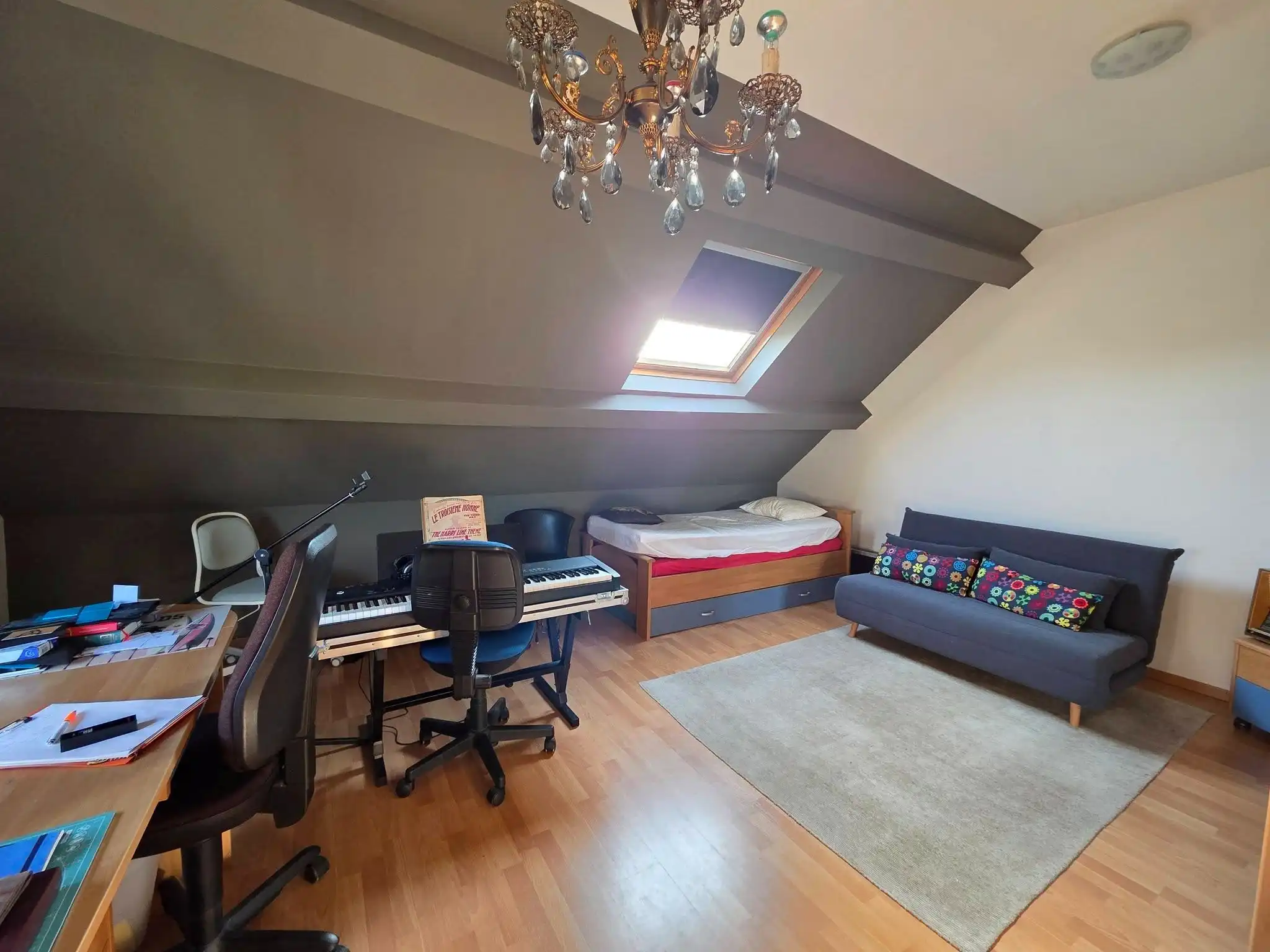 Ruime halfopen gezinswoning met 5 slaapkamers, grote tuin en garage in Eppegem foto 18