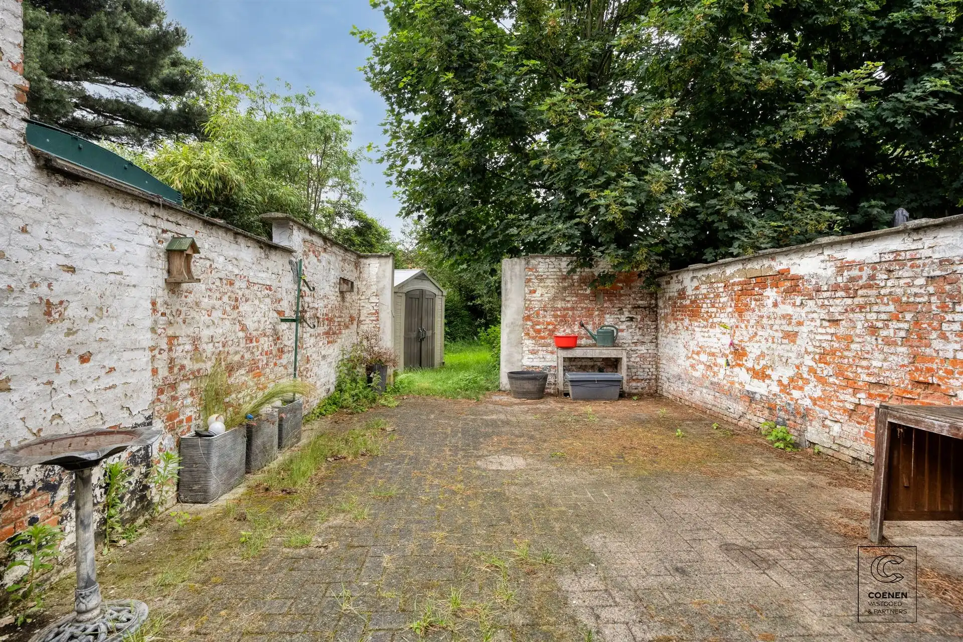 Te renoveren rijwoning van 187 m², twee slpk en ruime tuin! foto 20