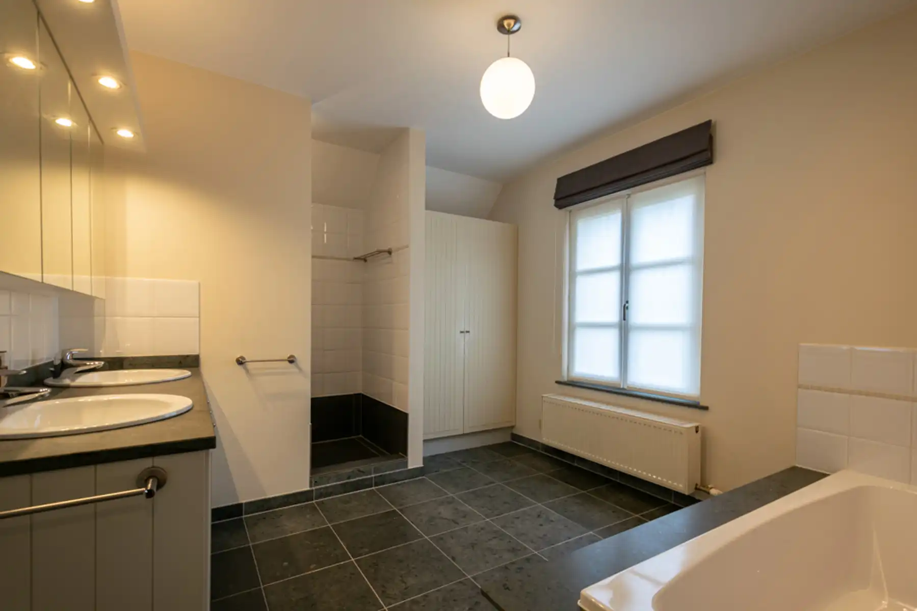 KARAKTERVOLLE PASTORIJWONING MET BIJGEBOUW foto 17