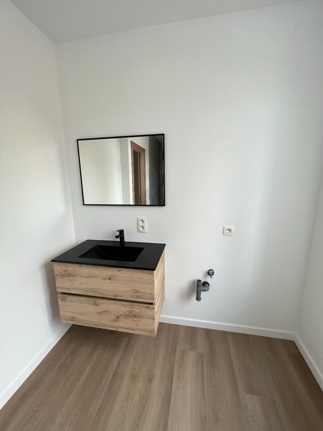 WONING MET 2 SLAAPKAMERS EN TERRAS IN CENTRUM foto 7