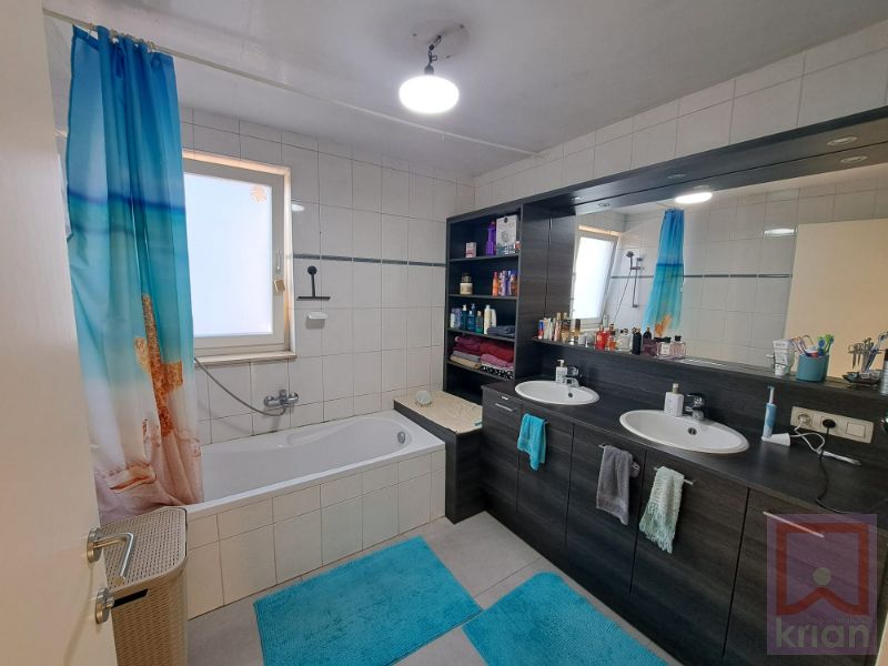 PRACHTIGE RECENTE DUPLEX 3 SLPK MET GARAGE foto 4