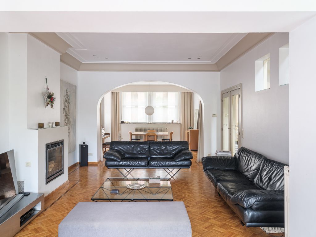 Bijzonder ruime & karaktervolle burgerwoning met zonnige stadstuin en extra bijwoonst in een hippe en opkomende buurt nabij Dok Noord. foto 5