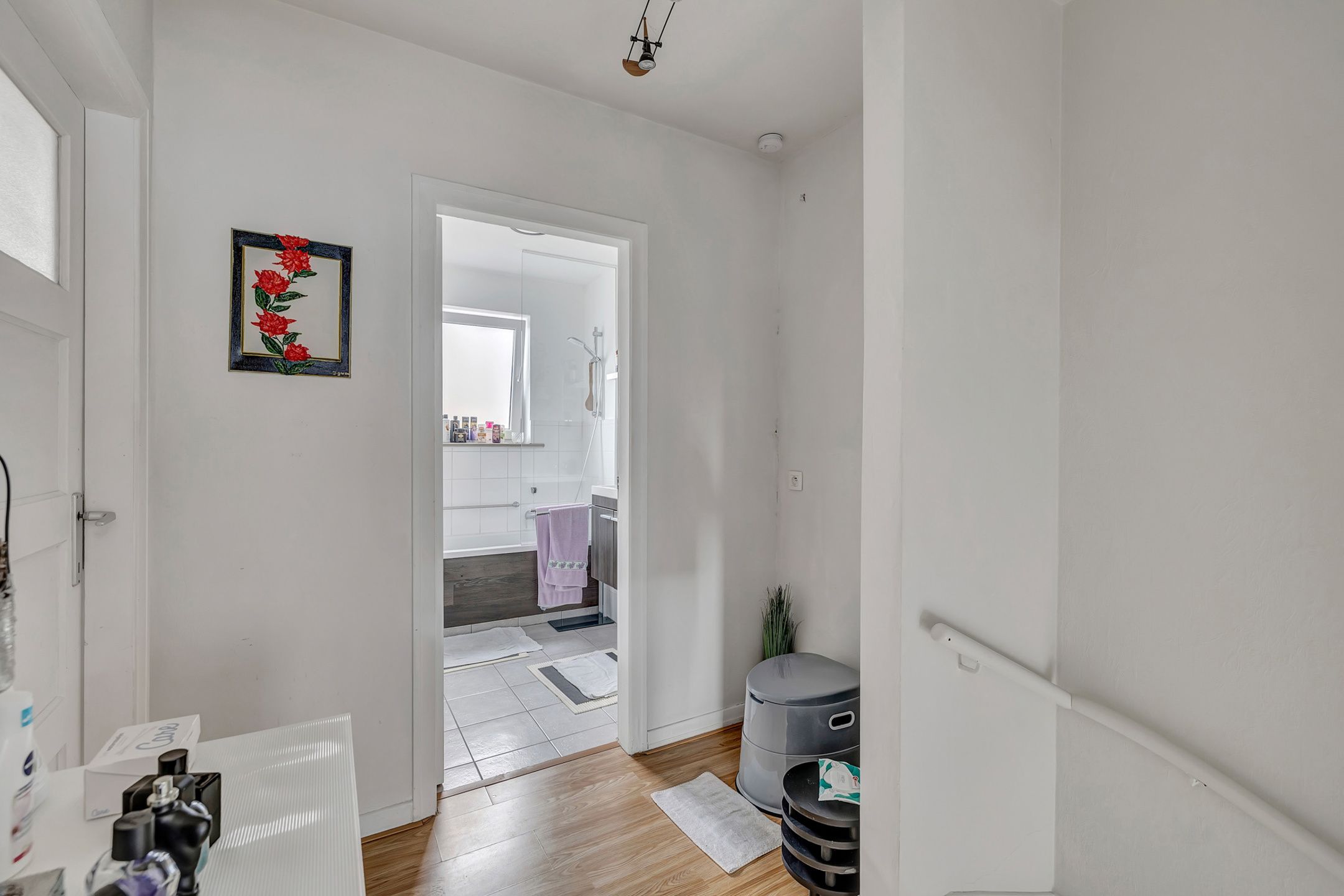 Volledig gerenoveerde bel-etage met ruime garage en terras foto 8