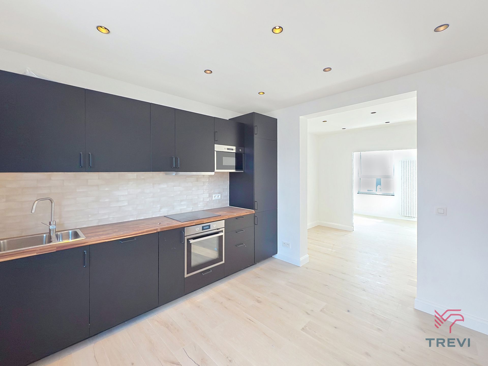 Gerenoveerd 1 slaapkamer appartement voor 1e bewoning! foto {{pictureIndex}}