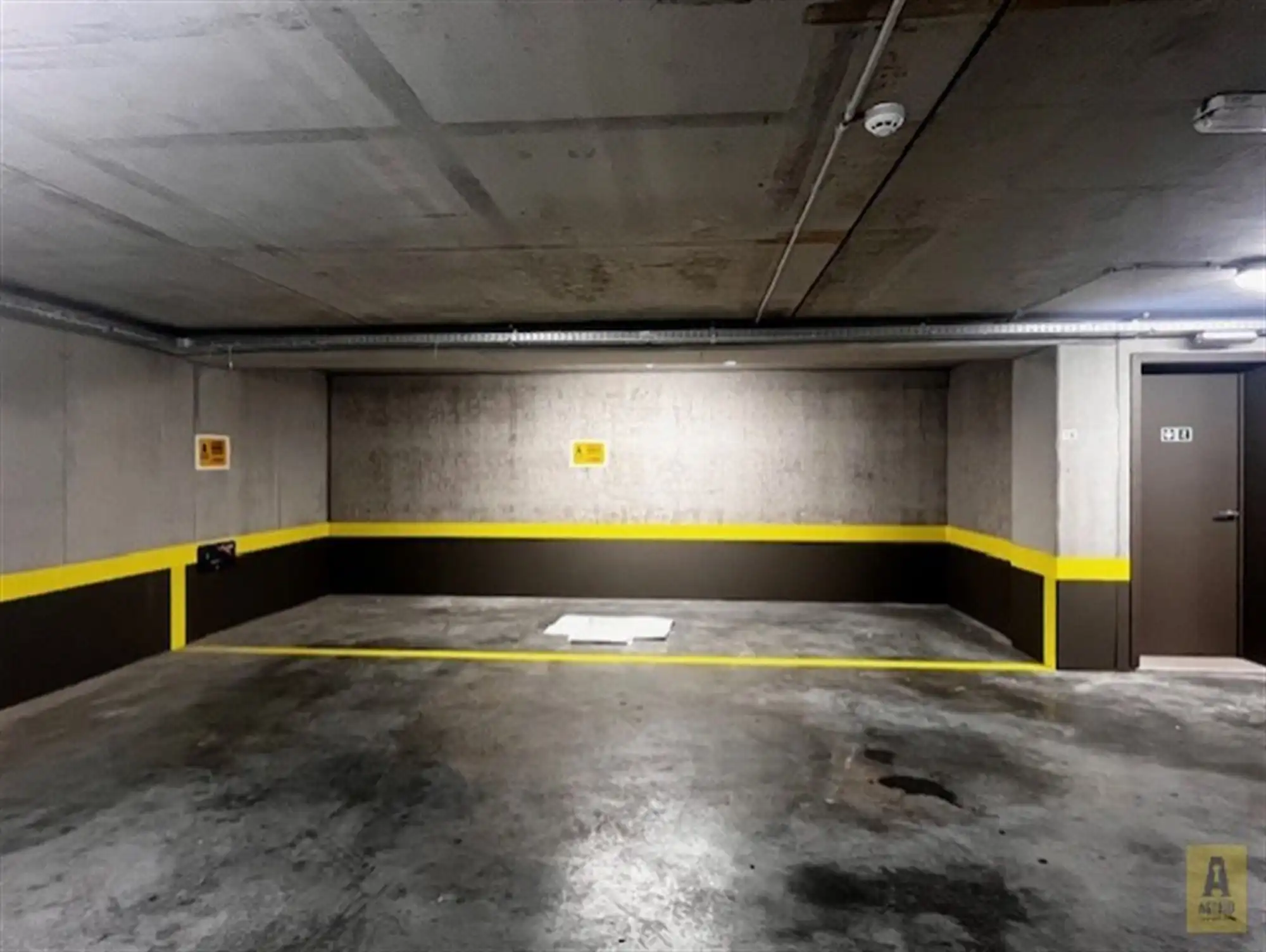 Meerdere ondergrondse parkeerplaatsen te huur in res Europe foto 6