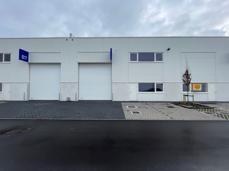 Nieuwbouw KMO Unit van 216m² te huur op toplocatie in Evergem – Project Heermeers foto 2