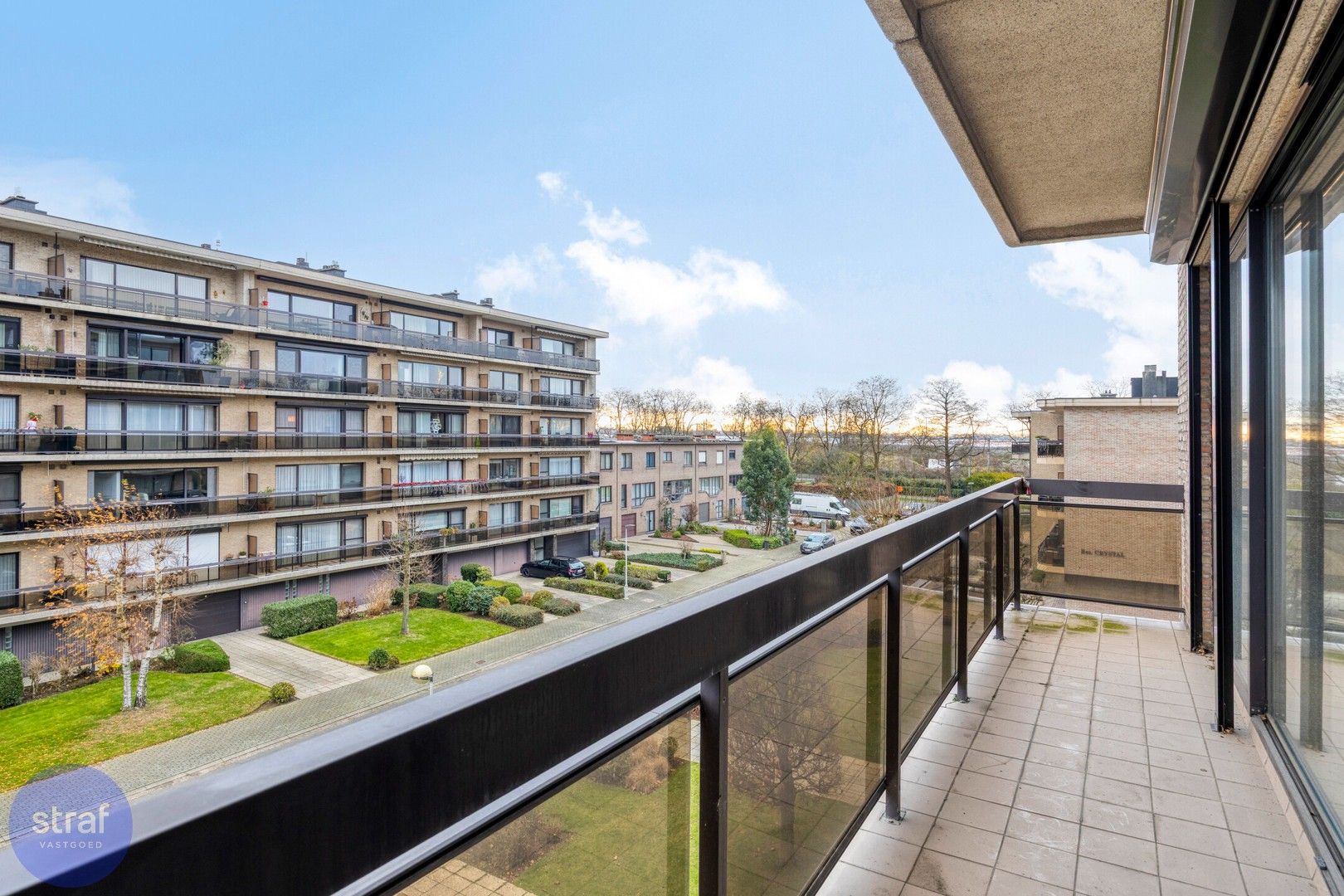 Ruim appartement in hartje Beveren foto 3