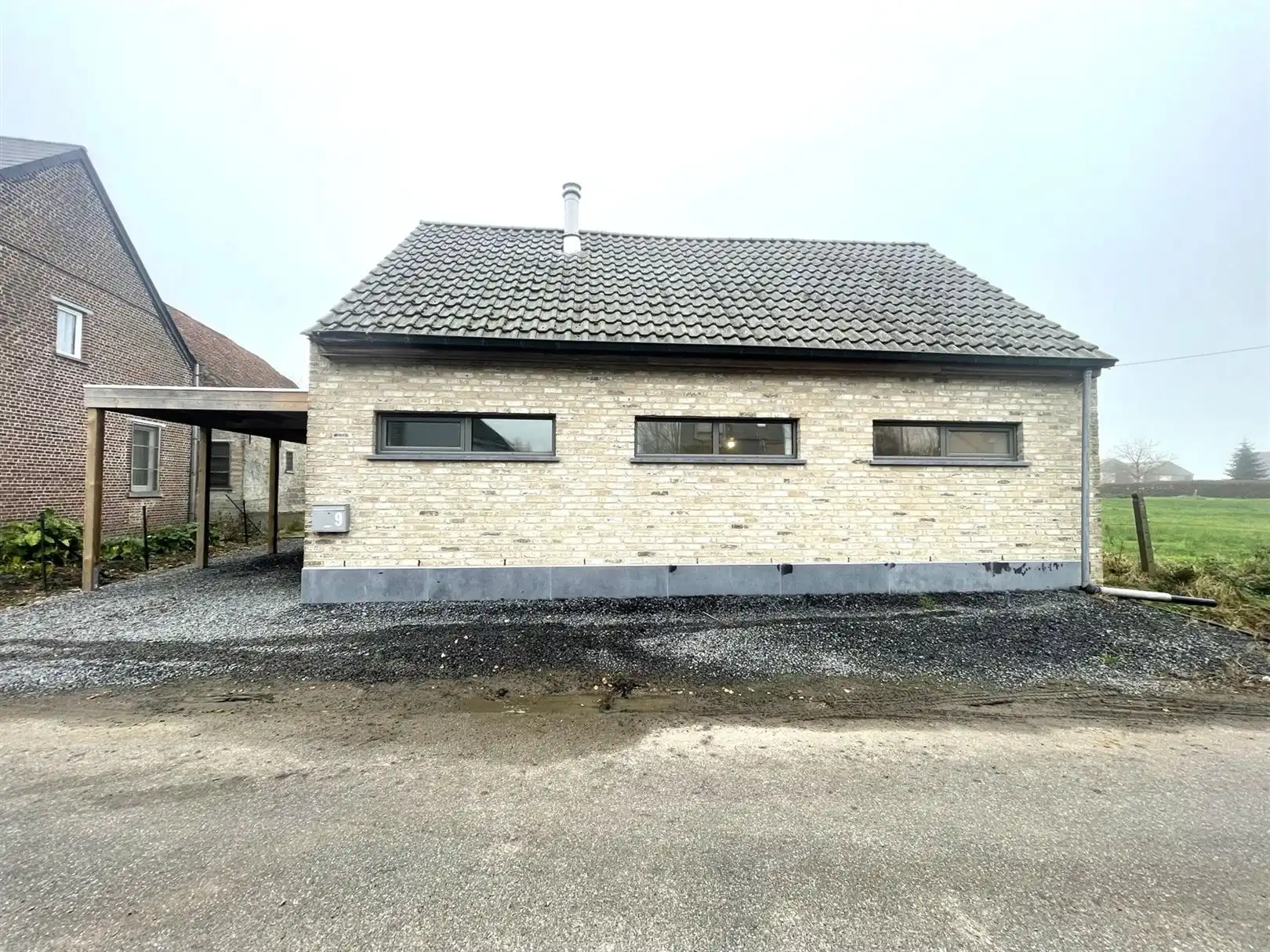 Instapklare vrijstaande woning gelegen in het groen te Schoonaarde foto 2