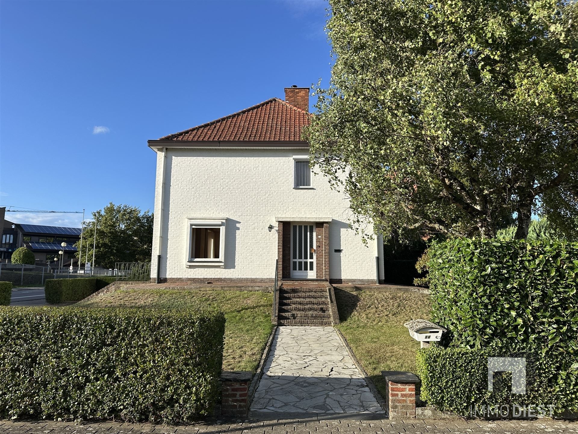 Woning op toplocatie! 3 slpks, tuin en garage foto 3