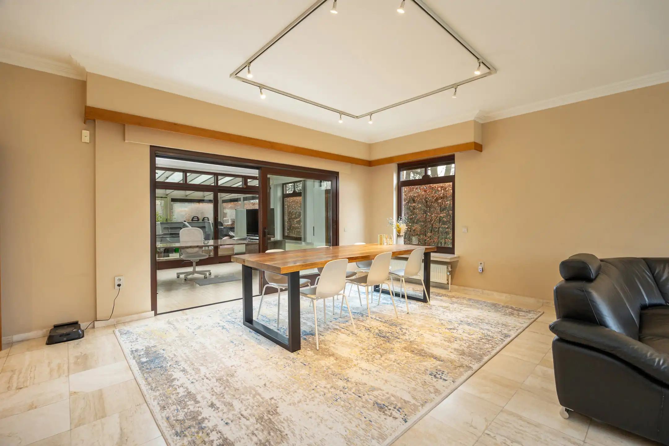 Ruime woning met 4-5 slpks en grote bureauruimte te Turnhout foto 9