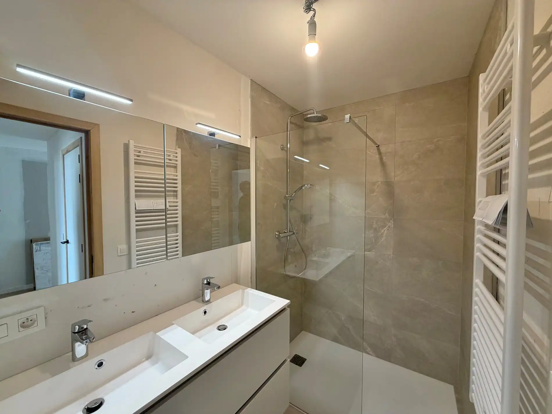 Nieuwbouwappartement nabij het strand foto 13