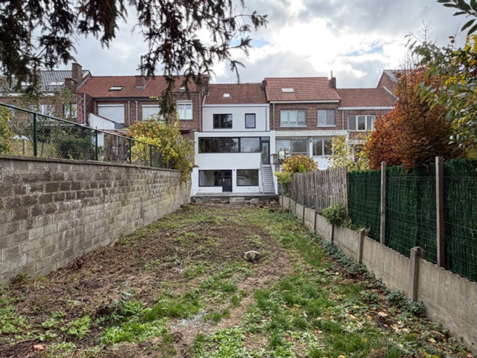 Volledig gerenoveerde woning 4 slpks garage te Tienen foto 7