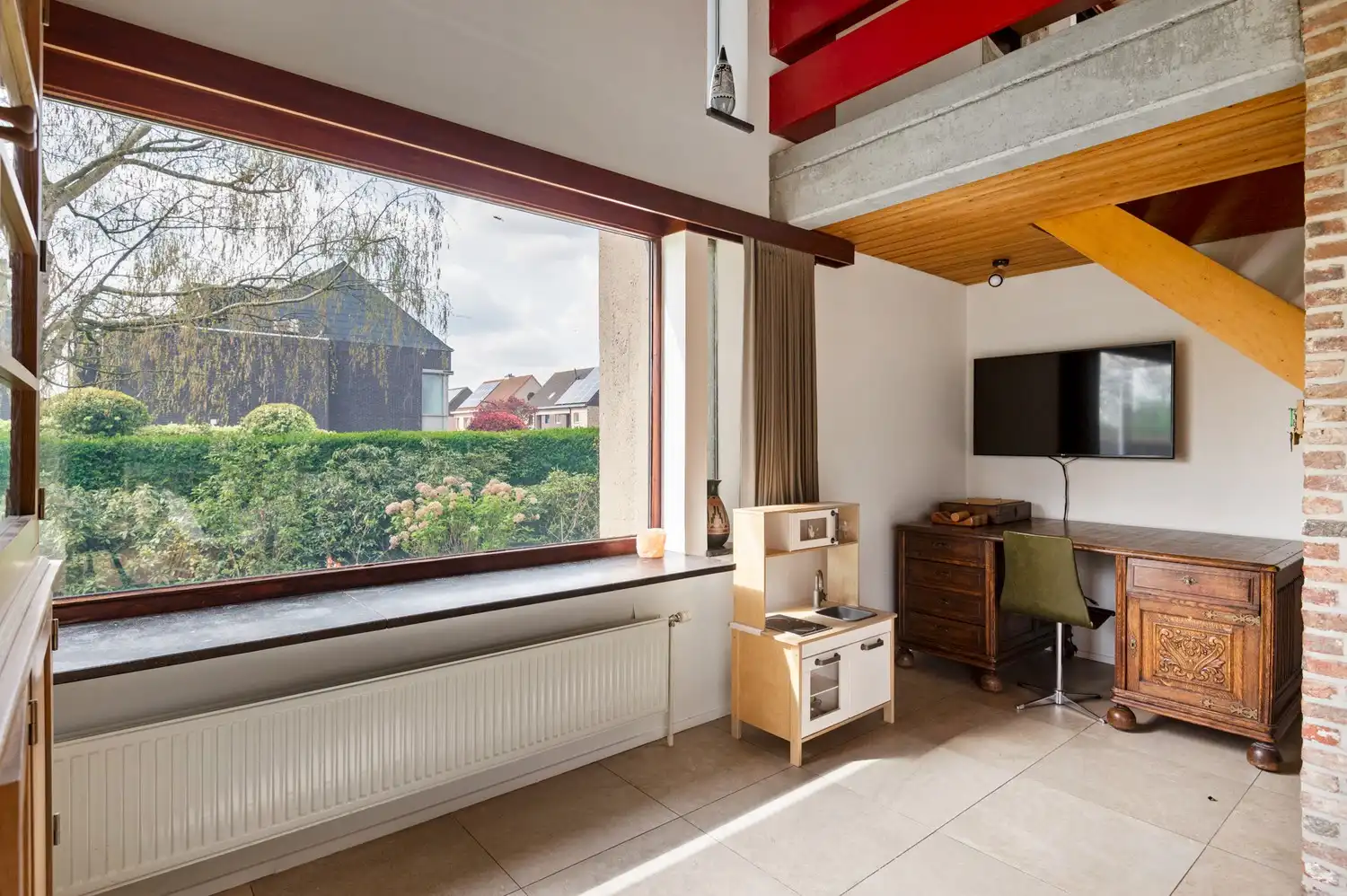 Open bebouwing met 4 slaapkamers, 2 badkamers en tuin in Borsbeek! foto 14