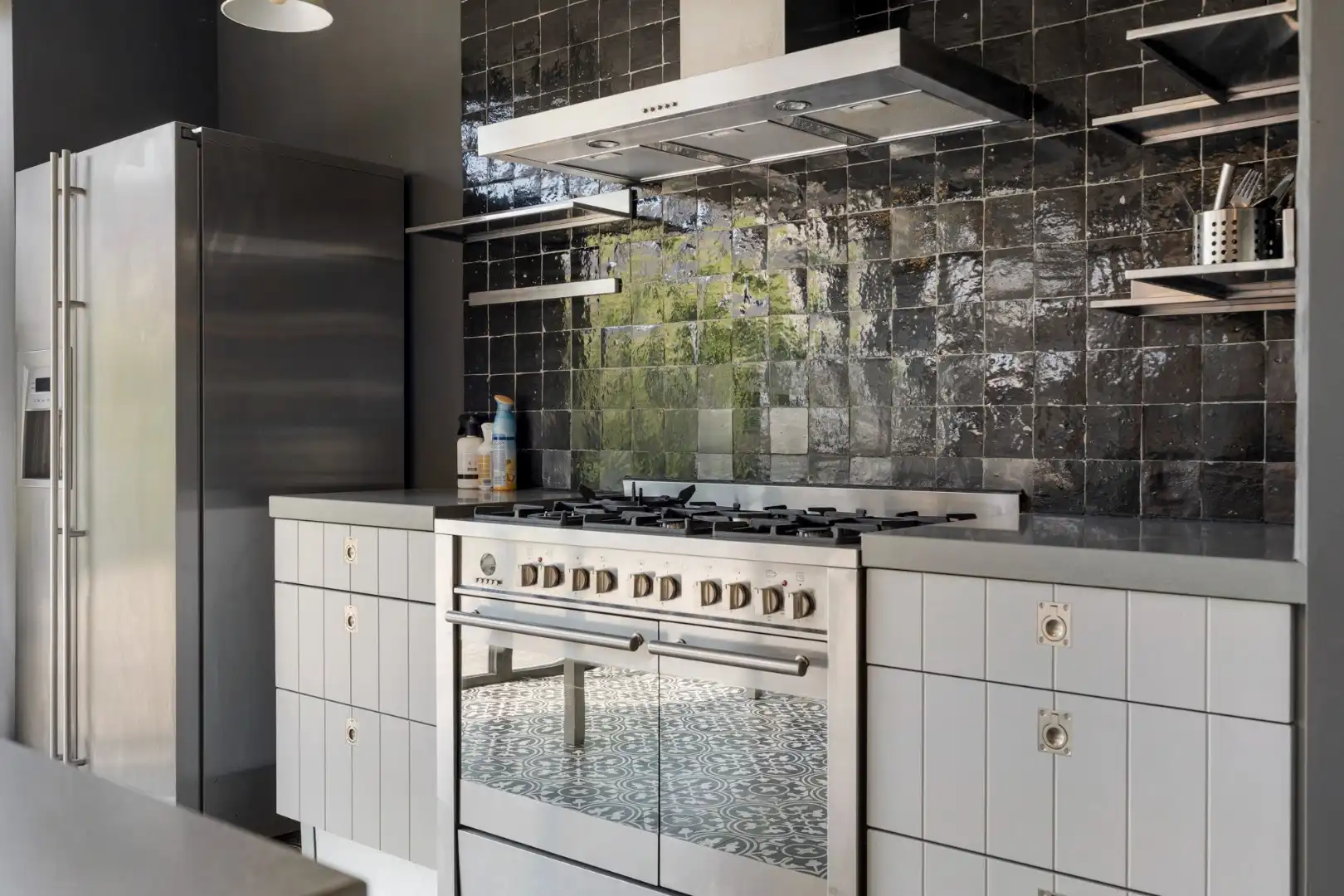 Recente, halfvrijstaande gezinswoning in een moderne bouwstijl op een perceel van 11a06ca! foto 7