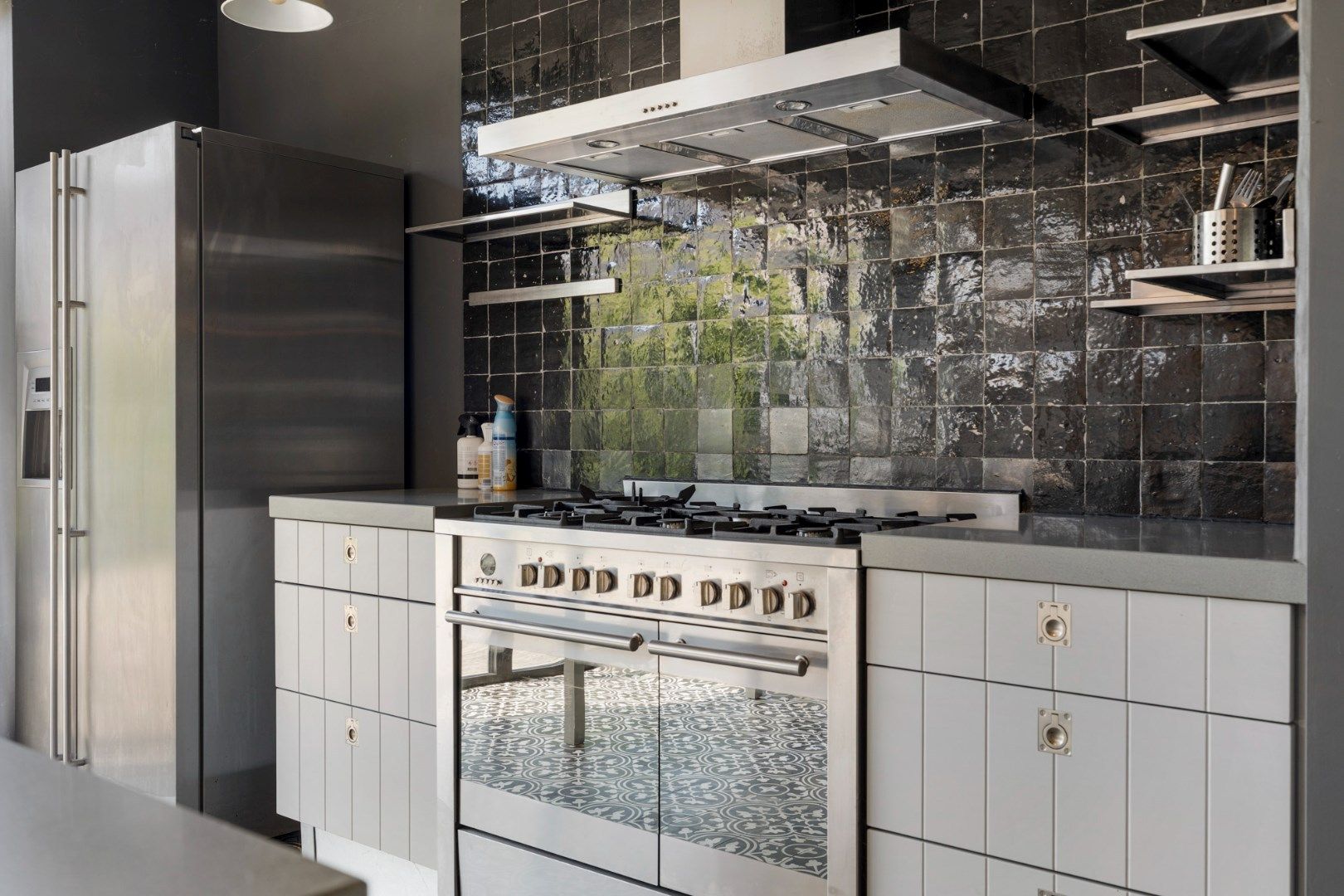 Recente, halfvrijstaande gezinswoning in een moderne bouwstijl op een perceel van 11a06ca! foto 7