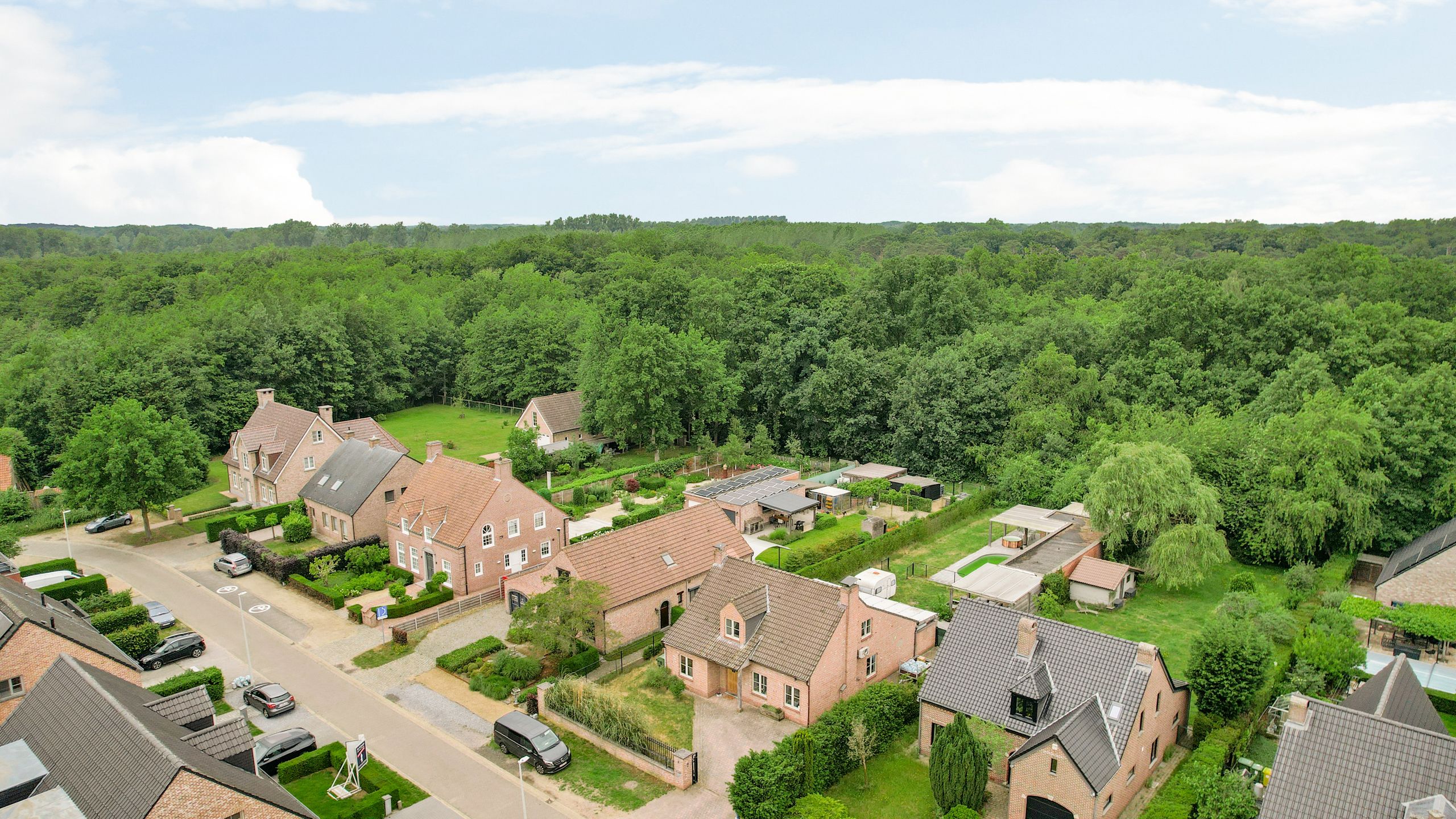 Uitstekend gelegen villa foto 22