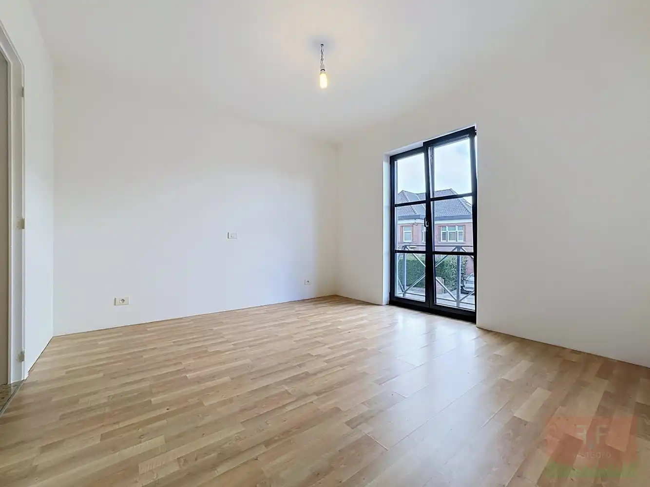 Lichtrijk, instapklaar appartement met privé-garage in het pittoreske Bavegem foto 10