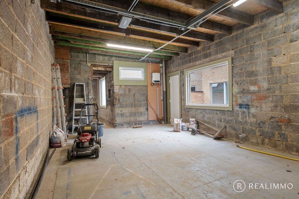 Instapklare topper met garage in Zwevegem! foto 18