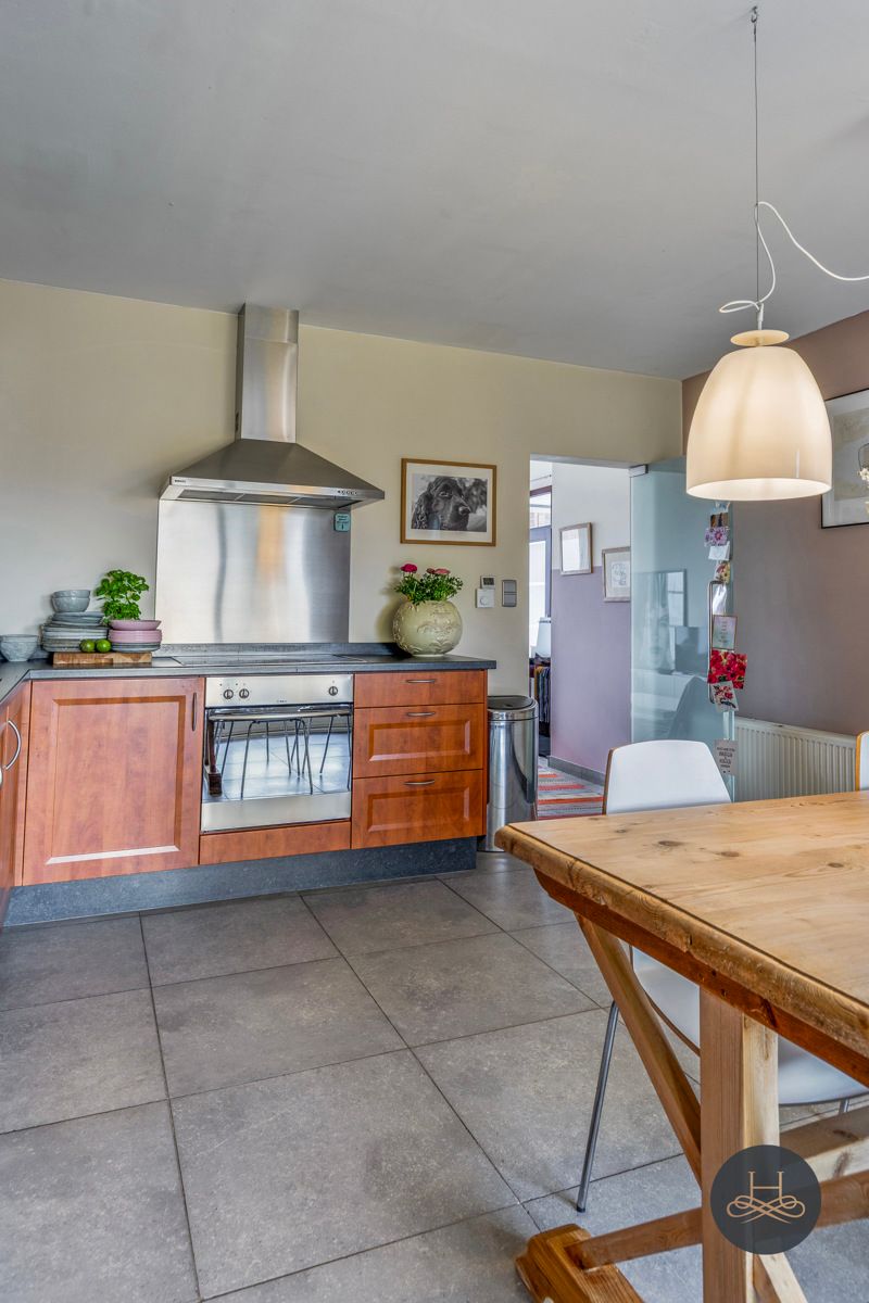 Uniek lichtrijk appartement met grote tuin, centrum Werchter foto 8