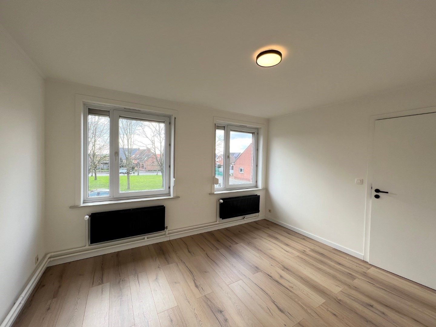 WONING MET 3 SLAAPKAMERS, GARAGE EN TUIN IN LANGEMARK foto 7