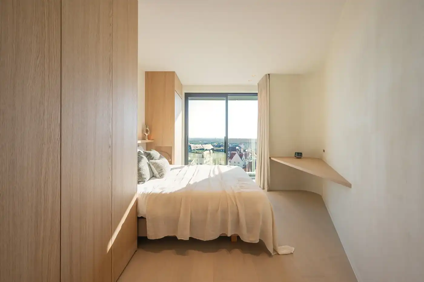 Uitzonderlijk duplex penthouse met een ideale oriëntatie en een fenomenaal panoramisch zicht over de Noordzee, Duinbergen en het Albertstrand foto 29