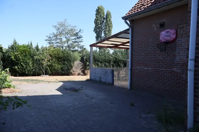 Woning met 4 slaapkamers en garage foto 35