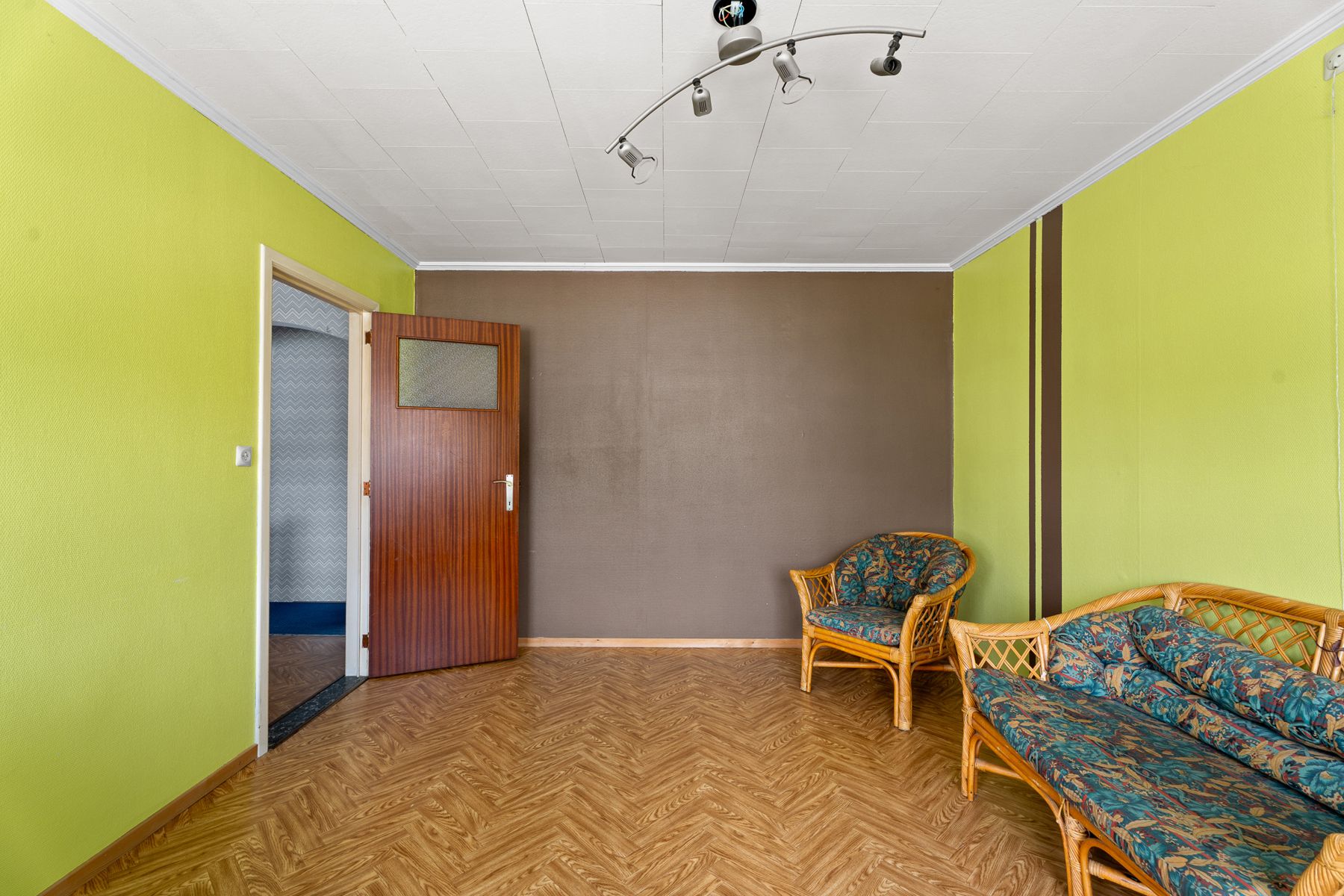 Te renoveren, halfopen, bebouwing op gunstige ligging foto 19