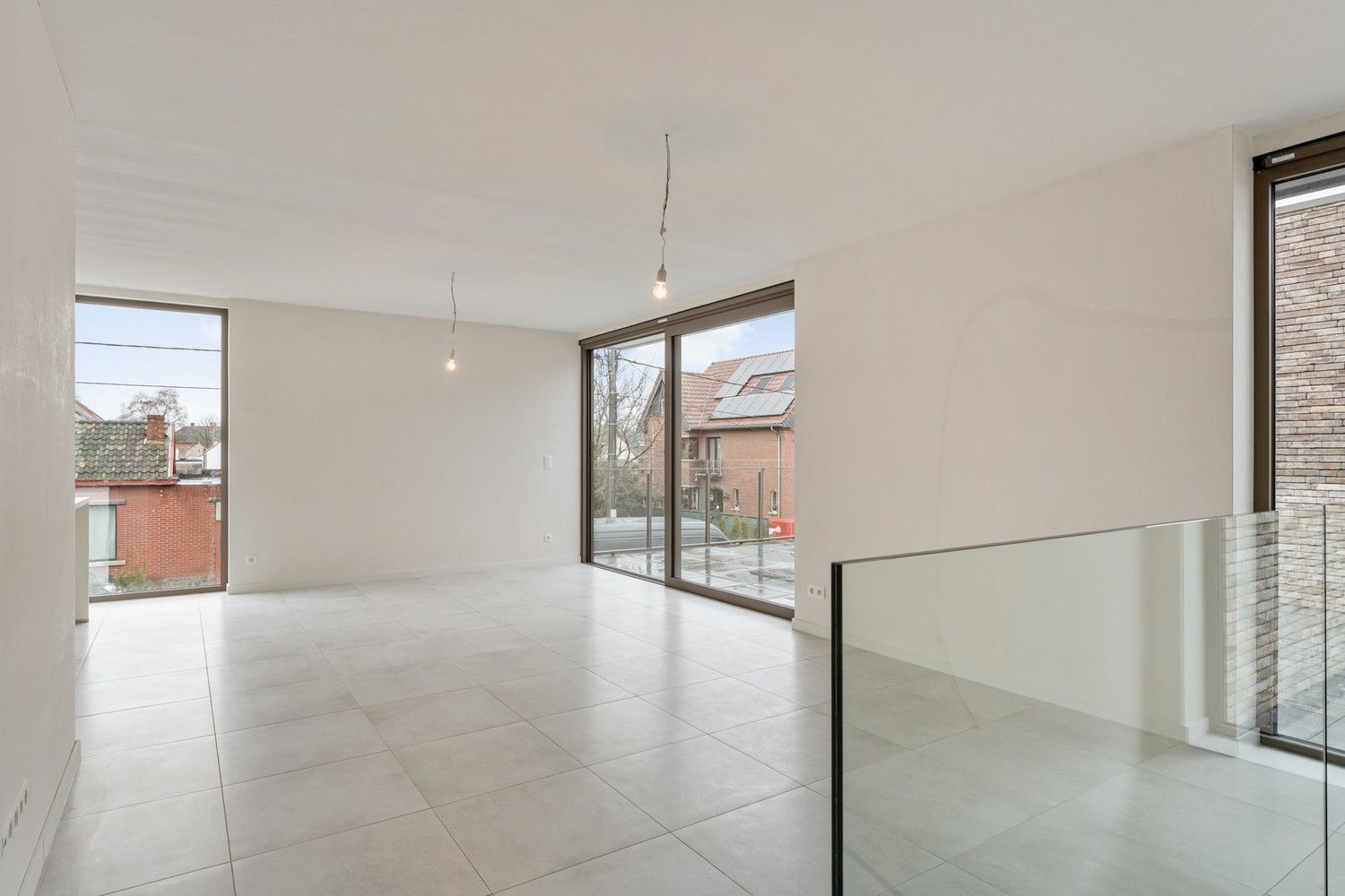 Modern en onderhoudsvriendelijk wonen met het comfort van een appartement! foto 3