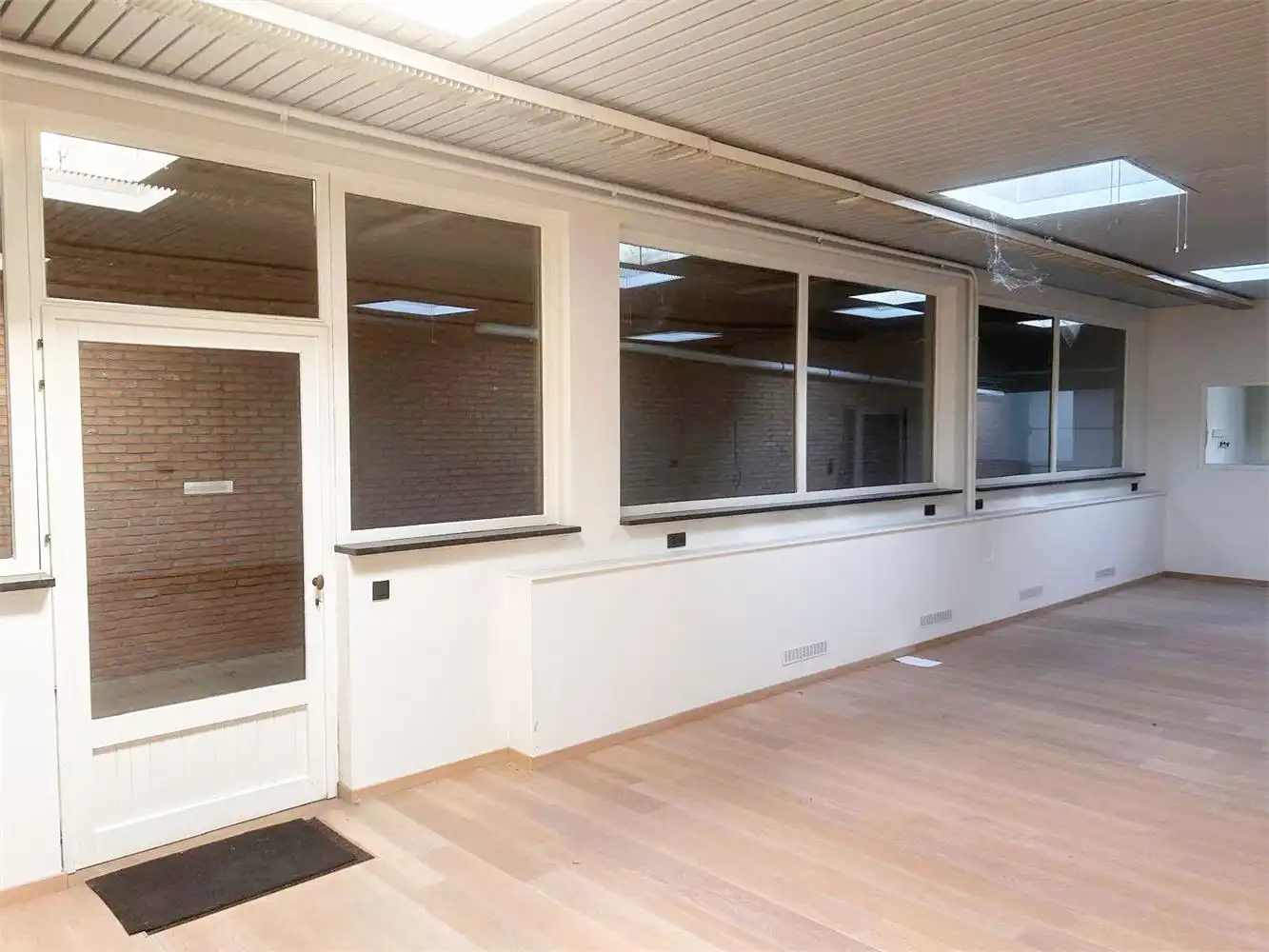 KANTOOR INCLUSIEF 4 PARKEERPLAATSEN foto 4