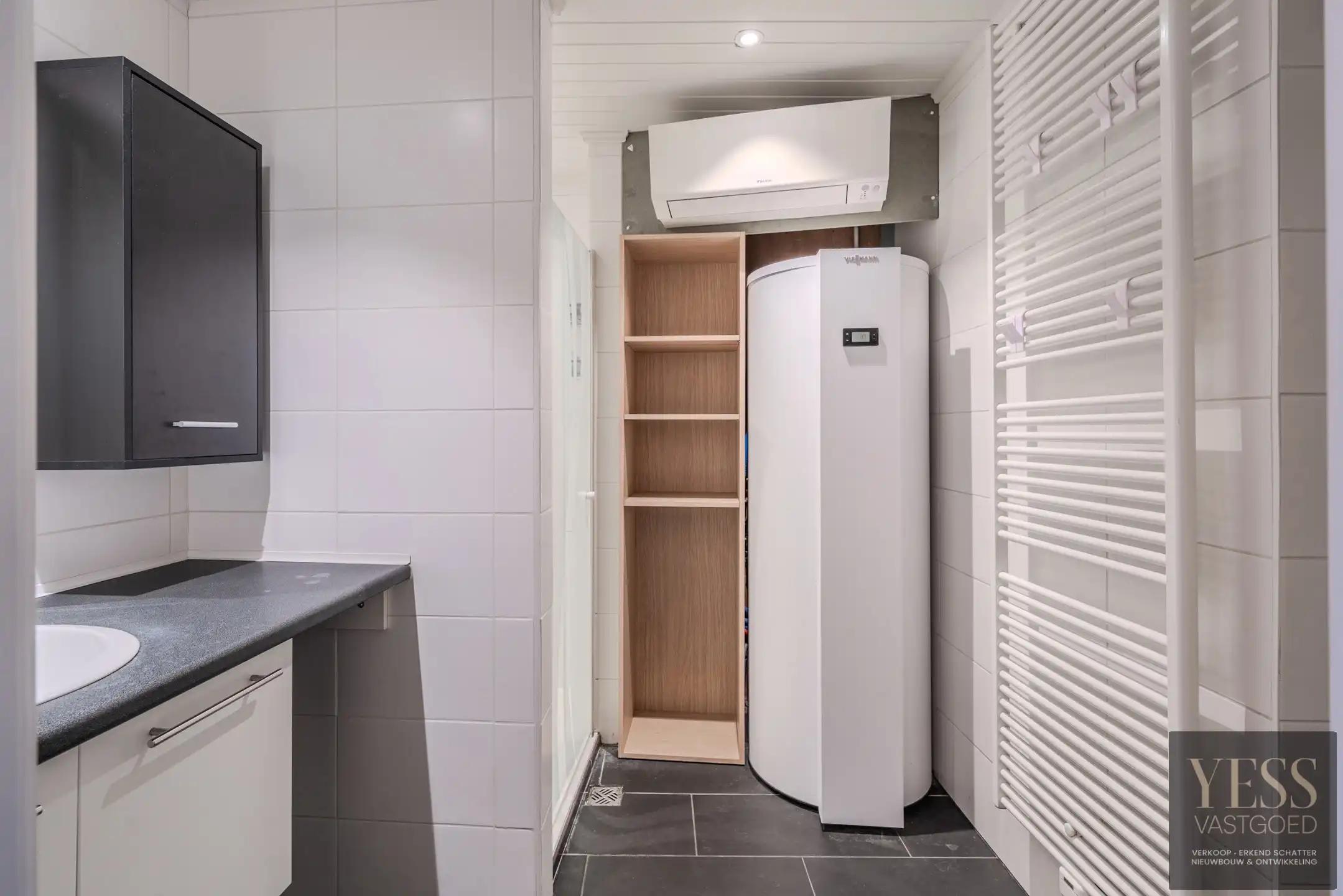 Instapklaar gelijkvloers appartement met terras/tuintje foto 13