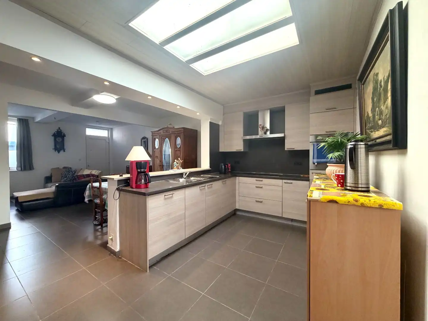 Gerenoveerde rijwoning met zuidgerichte tuin in Wervik te koop. foto 5