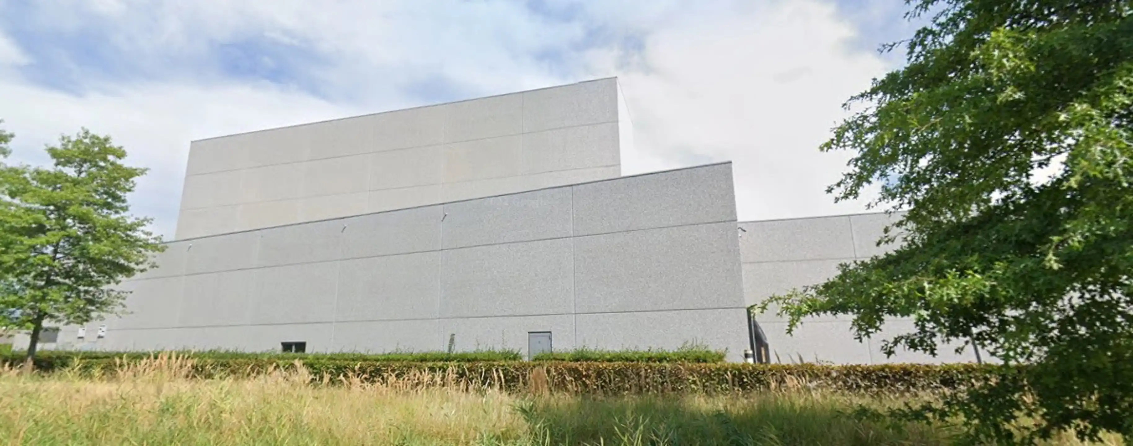 Magazijn 3.911 m² met kantoren en terrein in Zwijndrecht   foto 5