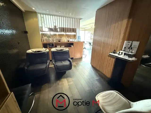 Multifunctioneel handelspand te koop, topafwerking & ligging foto 11