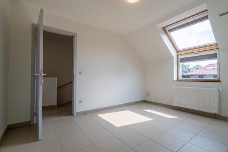App. centrum Bilzen, rustige ligging, 2 slpk, parkeeruimte, terrasje. foto 14