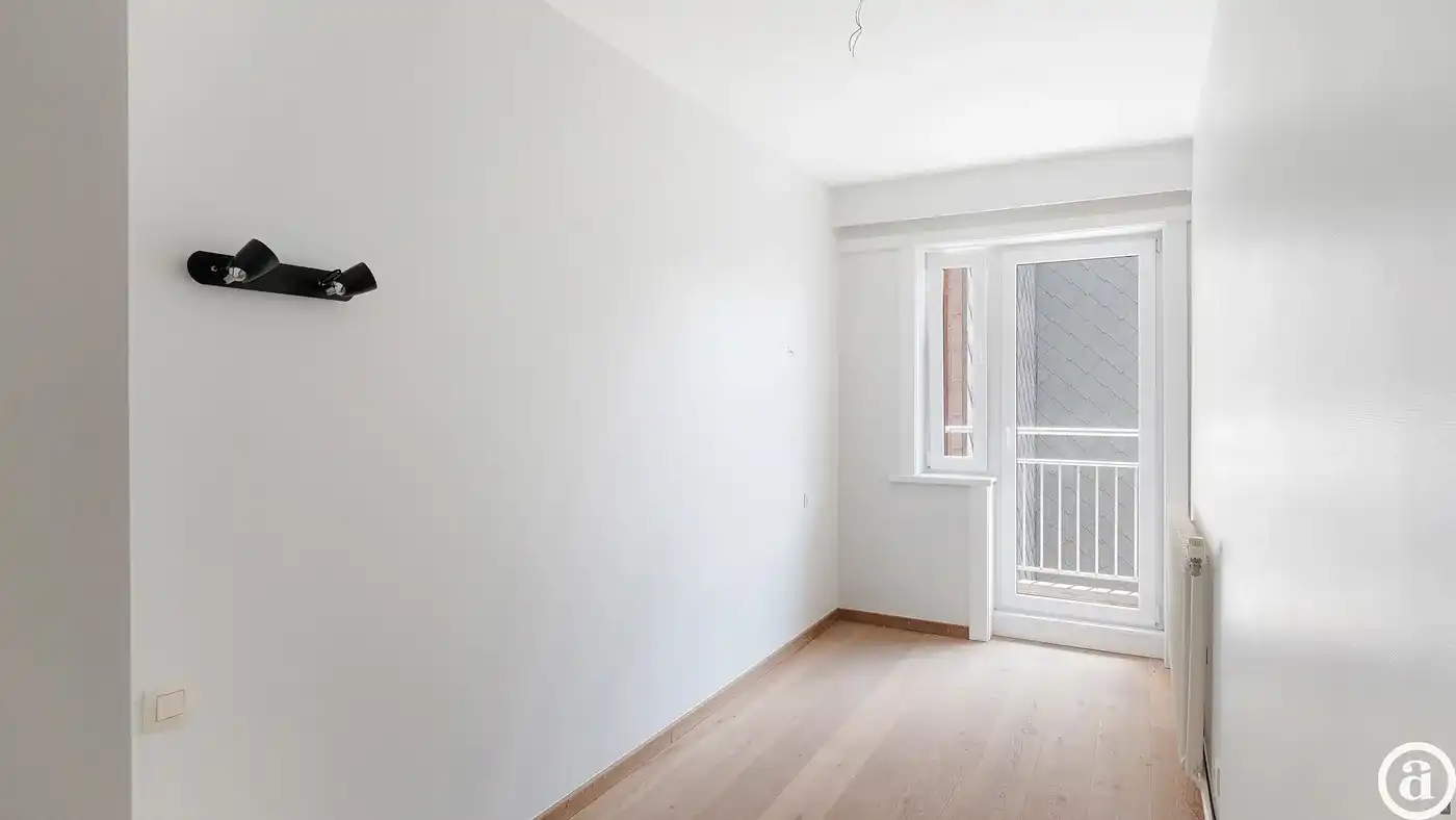 Ongemeubeld 3 slaapkamerappartement op het Rubensplein foto 9