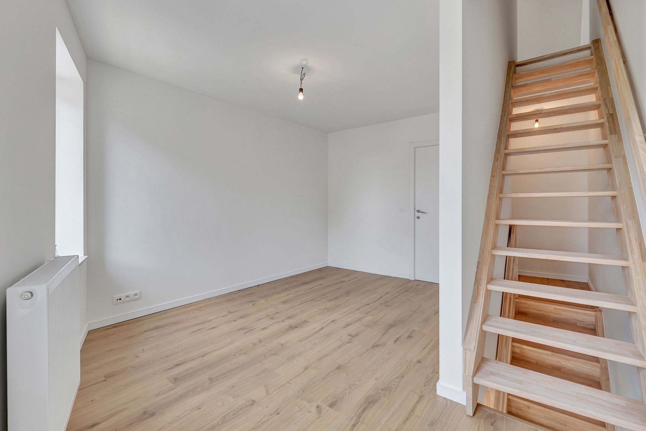 Ruime, energetische totaalrenovatie met ruime tuin en garage foto 18