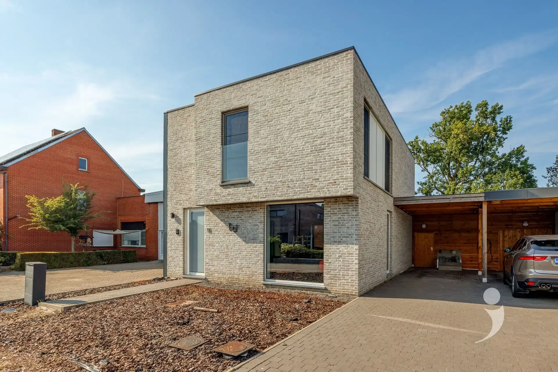Prachtige recente woning te Zammel!  foto {{pictureIndex}}