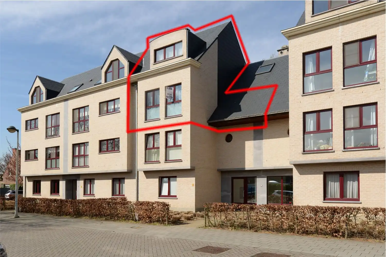 Duplex-a^ppartement, 3 slaapkamers, 2 terrassen, garage, lift. foto {{pictureIndex}}